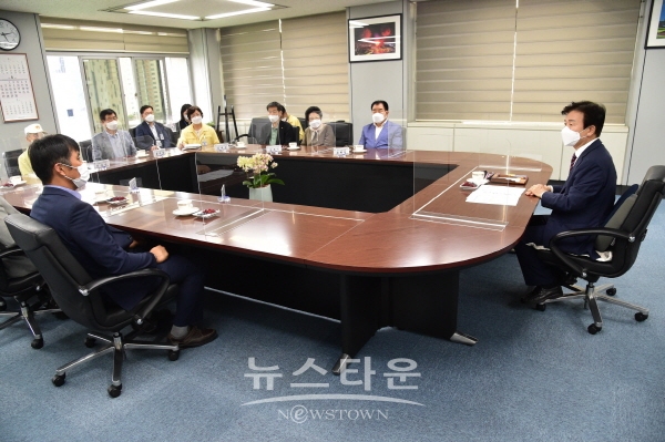 조규일 진주시장과 국가보훈대상자 간담회 모습