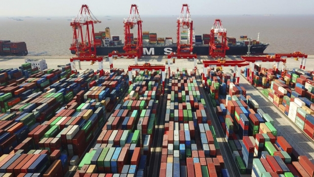 3월의 소매 매상고는 전년 같은 달 대비 3.5%감소로 2020년 7월 이래의 마이너스가 되었다. 3월 광공업생산은 전년 같은 달 대비 5% 증가했지만 증가율은 12월의 7.5% 증가에서 상당히 둔화됐다. / 사진 : 위키피디아