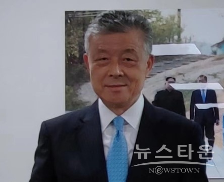 중국은 잠수함의 원자력 추진 장치와 핵연료가 핵무기 제조에 전용될 우려가 있다며, 미국과 영국의 호주에 대한 원자력 추진 핵잠수함 기술 공여를 맹렬히 비난하고, 문제화시켰다. / 사진 : 류샤오밍 공식 트위터 캡처