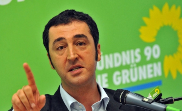 쳄 외즈데미르 (Cem Özdemir) 독일 농무부 장관 / 사진 : 뉴스사이트 비디오 캡처