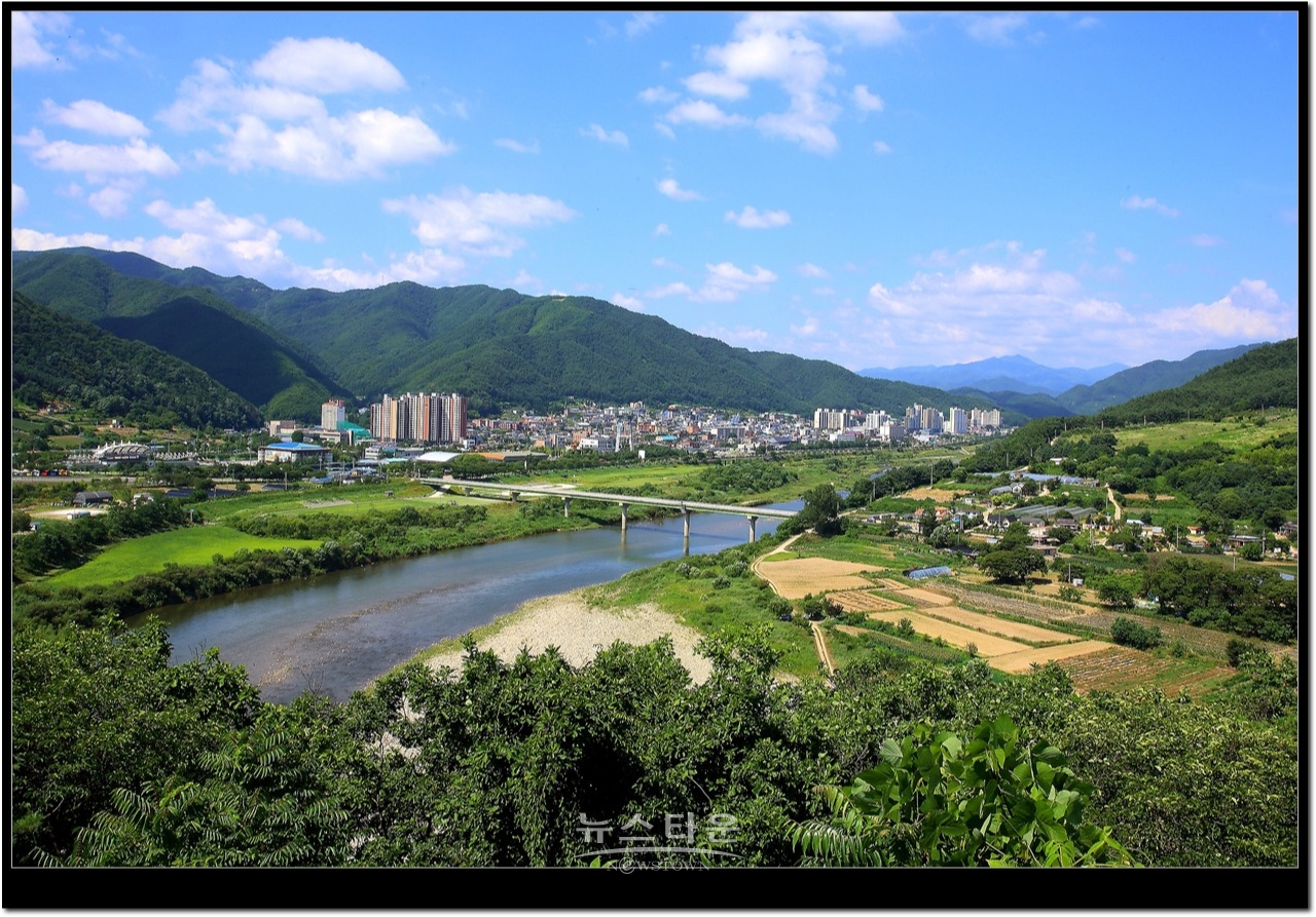 아미산에서 본 인제 시가지 전경