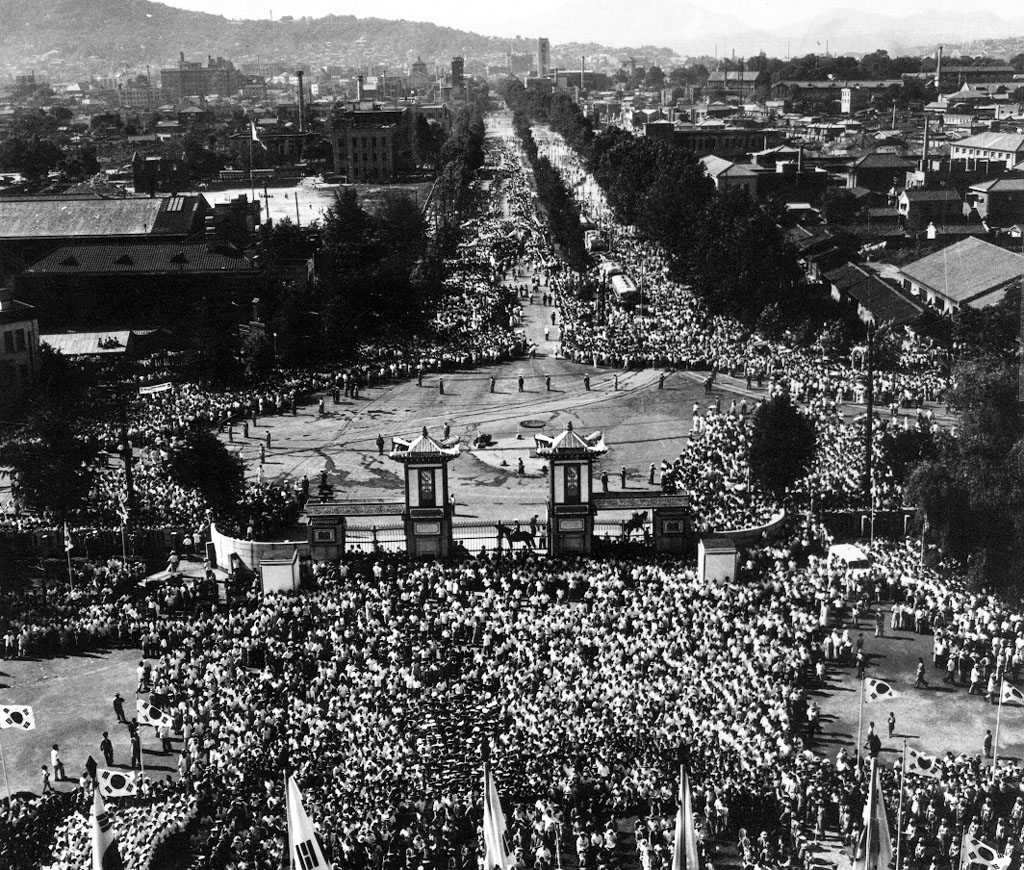 사진 : 1956년 8월 15일 3대 이승만대통령 취임식장 전경 (출처 공보처)