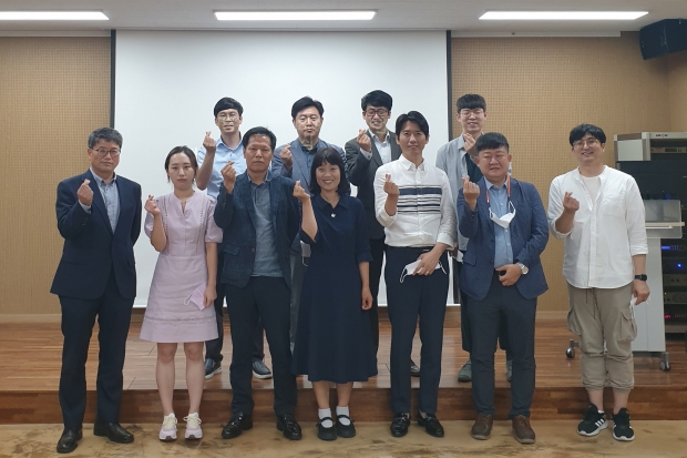 지난달 29일 경주시 청년센터는 청년 창업생태계 조성사업 최종 참여 팀을 선정하기 위한 3차 PPT심사를 진행하고 있다.