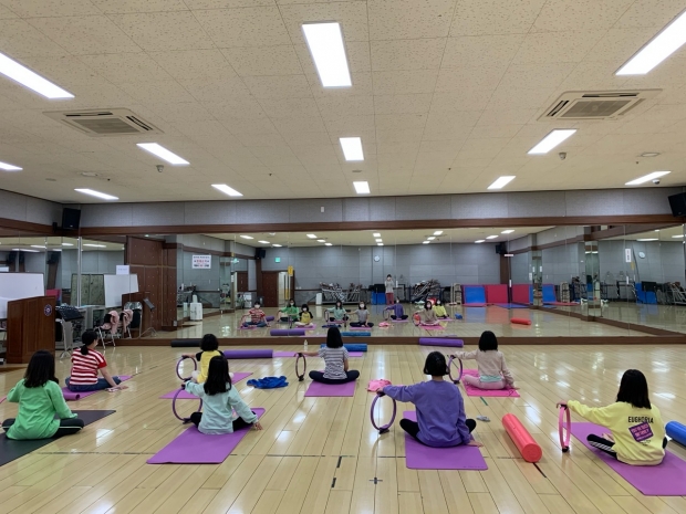 경주시가 지난해 실시한 ‘찾아가는 외동읍 청소년 특기적성 프로그램’ 진행 모습
