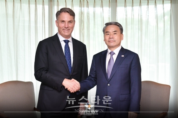 지난 6월 12일 아시안 안보회의 이종섭 국방부장관과 리처드 말스 부총리 (출처:국방부)