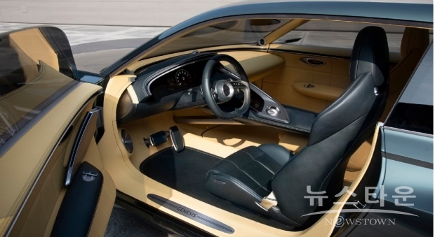 전기차 콘셉트 ‘엑스 스피디움 쿠페(Genesis X Speedium Coupe) 내장 디자인 / 사진 : 제네시스 브랜드