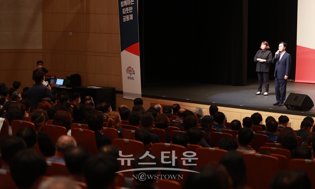 김태흠 충남도지사는 청양군이 인구 3만 명을 지키는 것을 넘어 사람이 모이는 도시로 만들겠다고 밝혔다.