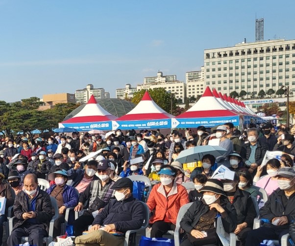‘제11회 복사골 건강한마당’에서 부천시보건소 웰엔딩 상담소가 시민들의 뜨거운 관심을 받으며 성황리에 운영을 마쳤다