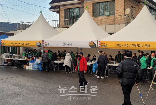 천의 장터