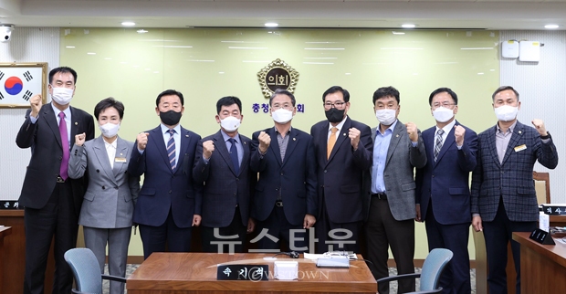 국방 관련 기관 이전과 국방산단 조성을 위한 특별위원회
