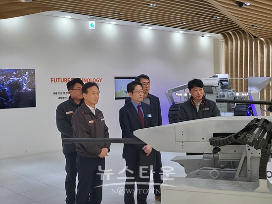 창원특례시는 올해 진해군항제를 지역특화산업인 방산산업과 연계해 치르기로 했다(사진=창원시)