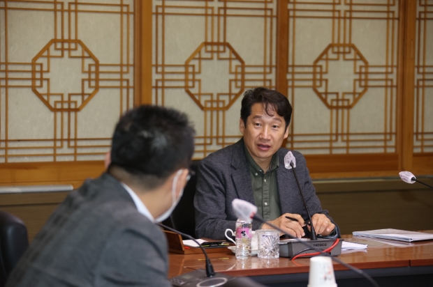 김남일 포항시 부시장이 28일 비대면 영상회의로 개최된 전국대도시시장협의회에서 재난의연금 배분 시스템 개선을 건의했다.