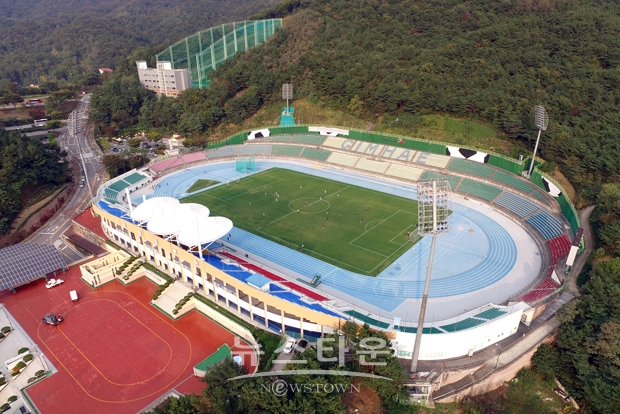 공사가 관리운영중인 김해운동장