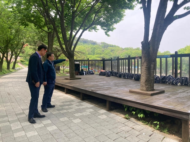 신승호 환경녹지국장은 이번 현장행정에서 신 국장은 “공원녹지 공간은 시민 입장에서 조성하고 관리해야 한다”고 말했다