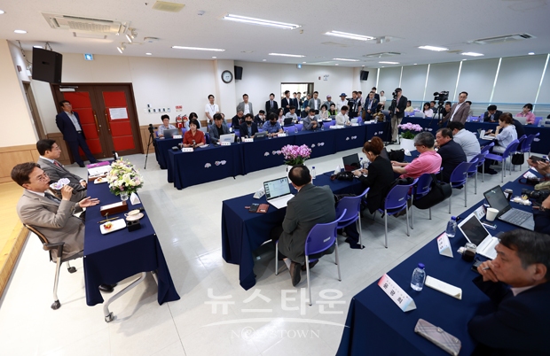 김태흠 충남도지사 언론인 간담회