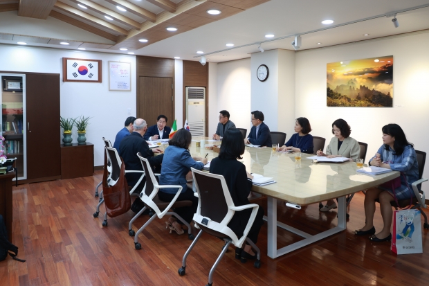 위촉식 이후 진행된 간담회