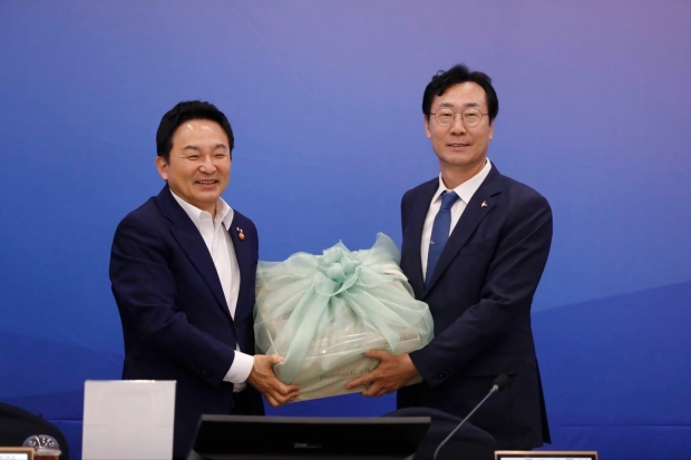 원희룡 국토교통부 장관과 정명근 화성시장