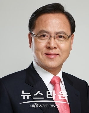 이명수 국회의원(국민의힘, 충남 아산시갑)