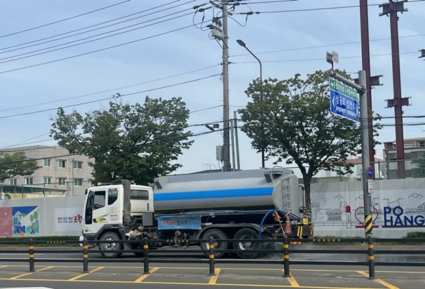 포항시에서 폭염 대응을 위해 운영 중인 살수차