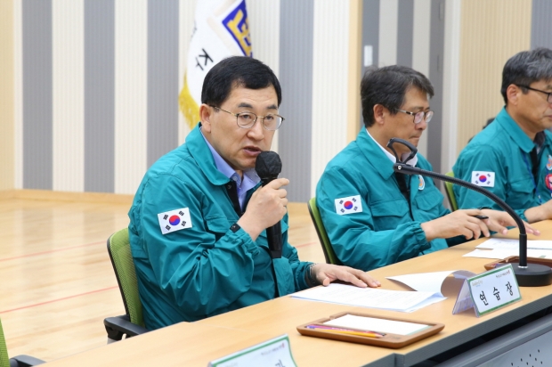 주낙영 경주시장이 21일 오전 청사 내 대회의실에서 열린 ‘2023년 을지연습 최초 상황보고 회의’에서 실전 같은 훈련을 당부하고 있다.