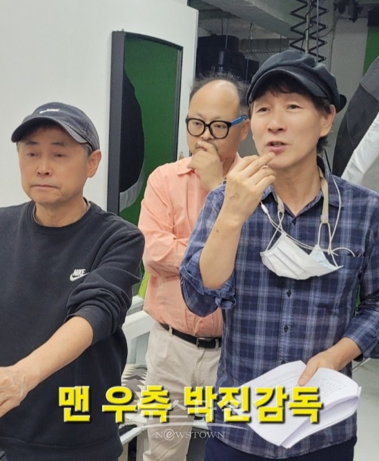 박진 연출 인터뷰 장면