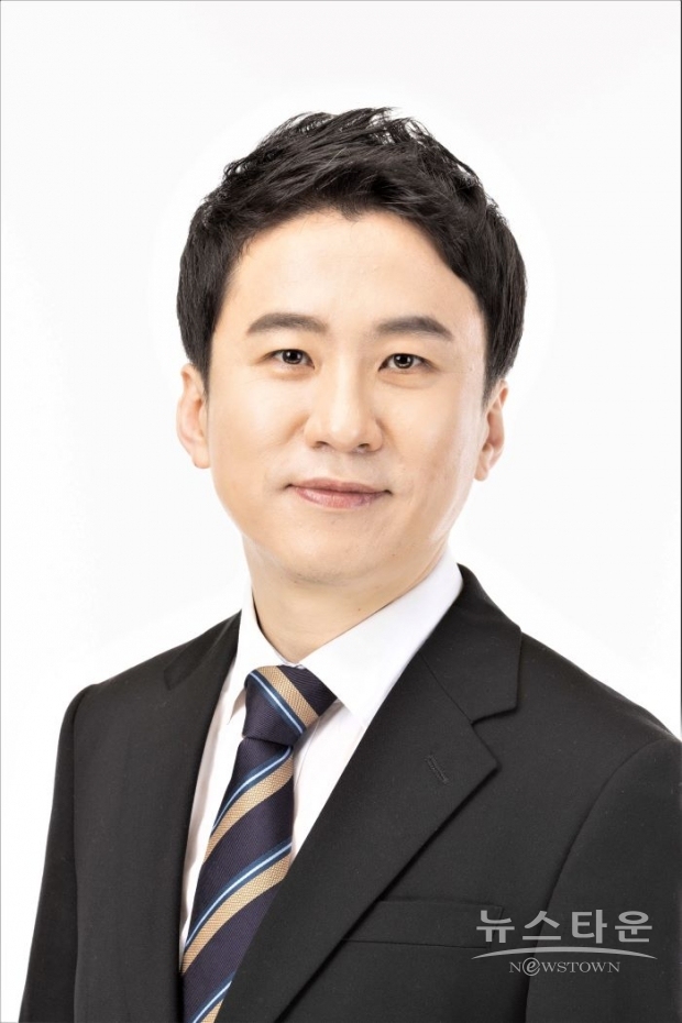 송바우나 의장.