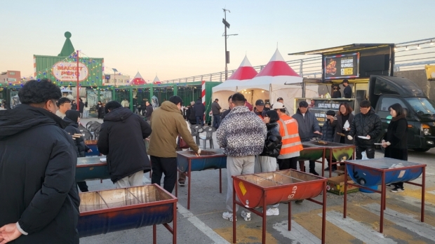 지난 주말 구룡포에서 열린 해양 미식 축제 ‘마켓피어9’ 현장