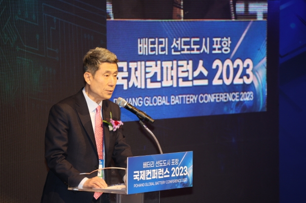포항시는 지난해 11월 포스코국제관 국제회의장에서 배터리 기술 초격차 선도 도시 포항을 주제로 ‘배터리 선도 도시 포항 국제 컨퍼런스 2023(POBATT 2023)’을 개최했다.