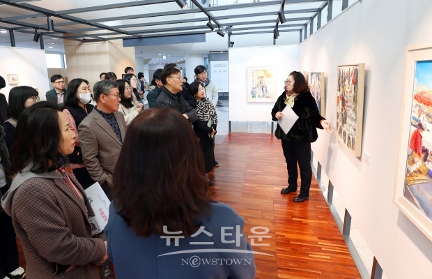 ‘함께여서 다행입니다’ 지미성 작가 만남의 날