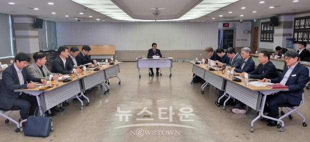 ‘트라이-포트 아산항 개발’ 추진 전략 자문회의