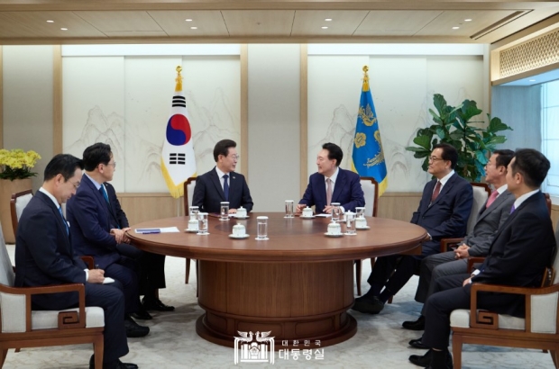 2024년 4월 29일. 윤석열 대통령 취임이후 720일만에 열린 윤석열 대통령과 이재명 더불어민주당 대표 회담 / 사진 : 대통령실