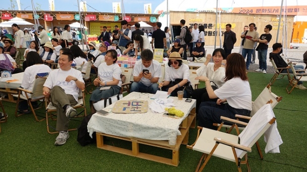 지난 5월 31일 열린 ‘2024 문화도시 박람회’에서 부천의 올리브 시민기획단이 전국 문화도시 시민협의체가 함께 모이는 교류 행사에 참여하여 부천의 활동 경험을 공유하는 자리를 가졌다.