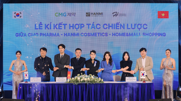 CMG제약 베트남 행사 기념사진
