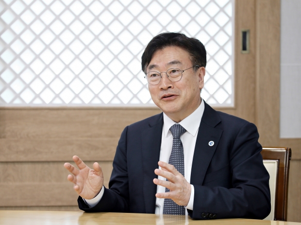 윤원석 IFEZ 청장 인터뷰