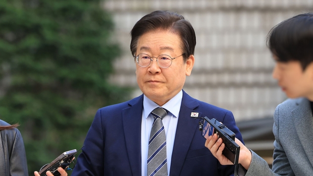 공직선거법 1심 재판을 위해 서초구 서울중앙지방법원에 출두하는 이재명 대표