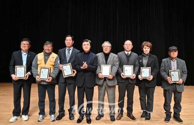 종축장이전개발 범천안시민추진위원회 창설 29주년 기념 결의대회 시상식