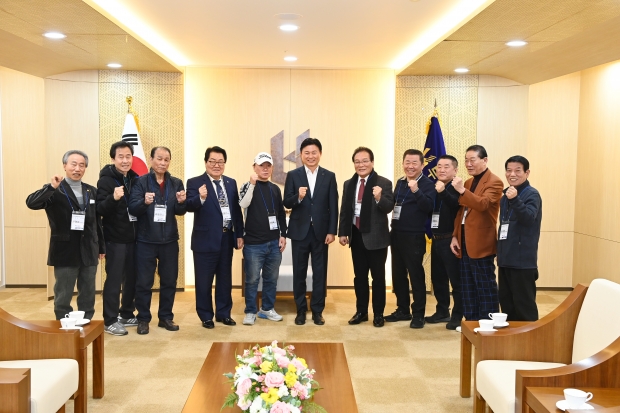 부천시는 지난 9일 한국이용사회 부천시지부와 간담회를 진행했다