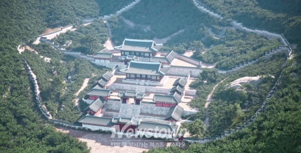 디지털 콘텐츠로 복원된 북한산성 행궁 전경/고양시