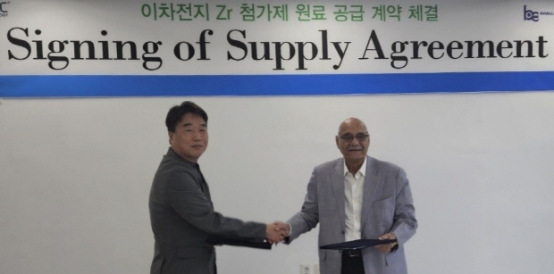 (왼쪽부터) 쎄노텍 이주성 대표, 바할라 케미컬 Mr. V.S Bhalla 대표