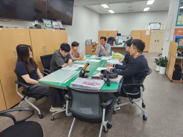 포항시가 올해 1월 조직 개편과 함께 도시안전주택국 안전총괄과 내에 신설한 ‘재난상황TF’ 회의 모습.