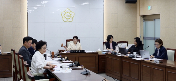 제273회 정례회 기획복지위원회 제2차 회의 진행 모습