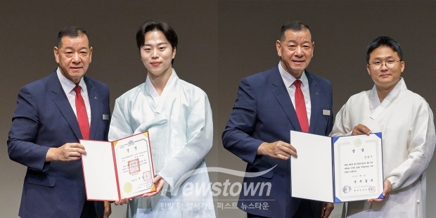 제25회 박동진 판소리 명창·명고대회 시상식(사진/좌측부터 판소리 부문 대상 김기진 씨, 고법 부문 대상 김정기 씨)