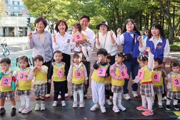 부천시어린이집연합회가 제24회 꼬마마라톤 대회를 개최했다