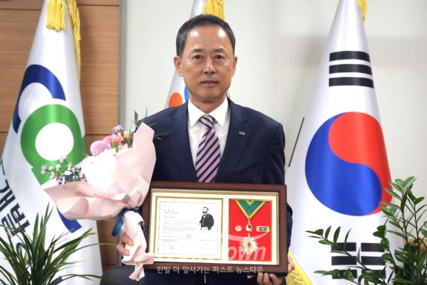 충남개발공사, 대한적십자사 ‘최고명예대장’ 수상