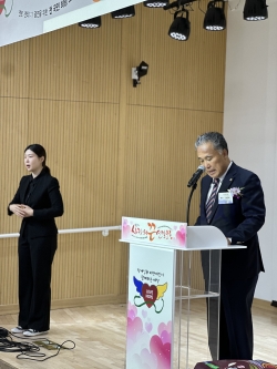 최무성 신체장애인복지회 안양시지부장이 <br>​​​​​​​개최 인사말을 하고 있다.