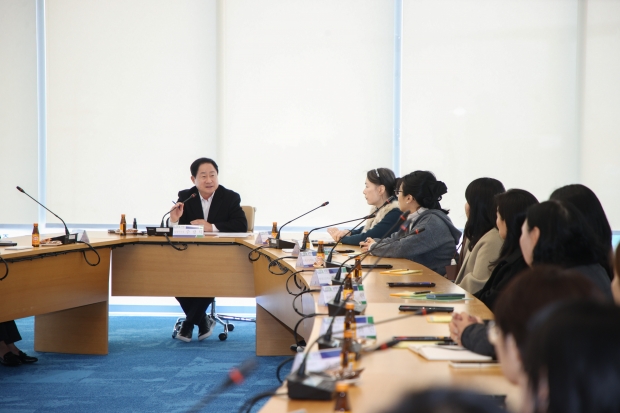 ‘걷기 좋은 학교길 만들기’를 주제로 관내 초·중·고 학부모 대표 20여 명과 타운홀 미팅