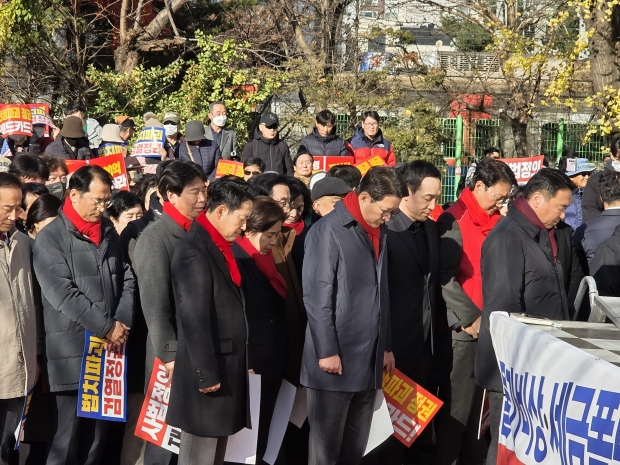 국민의힘 인천 주안역 인근에서 이재명 정부 규탄 궐기 대회를 열고 장동혁 대표 등 지도부가 총 출동했다.