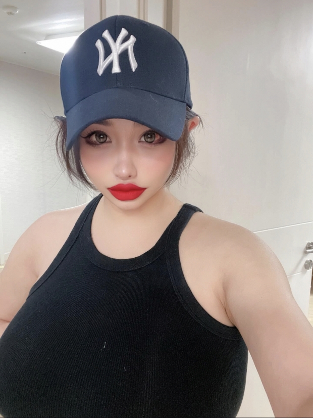 박봄SNS