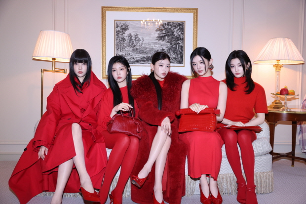 아일릿 26 FW 자크뮈스 쇼