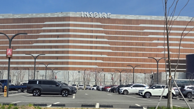 인스파이어 외부 주차장 전경